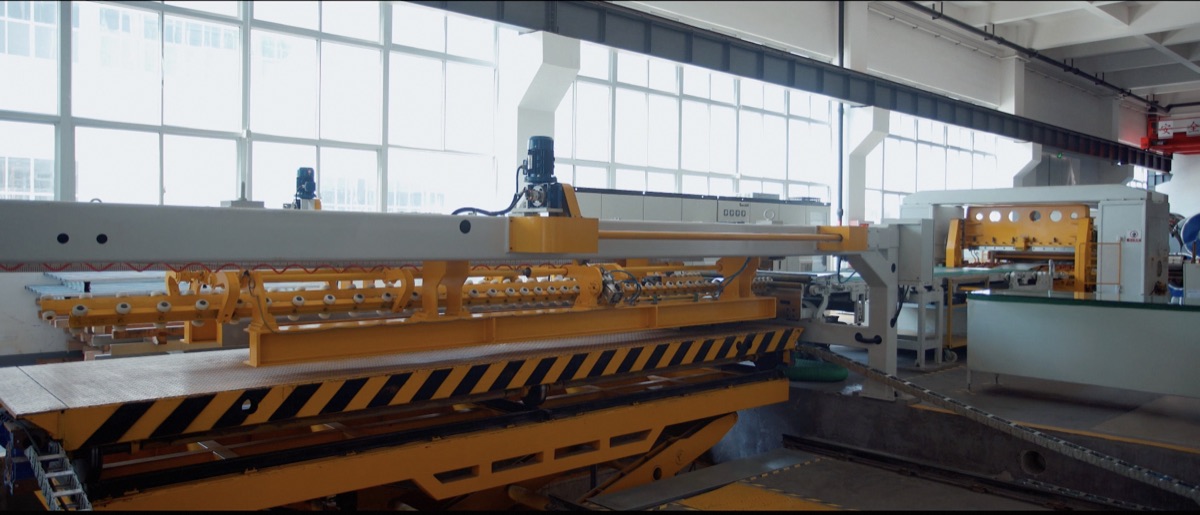Sheet loading equipment