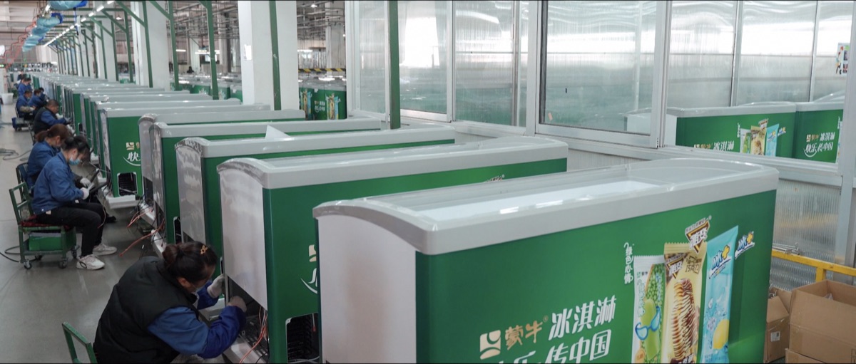 Component installation along the assembly line